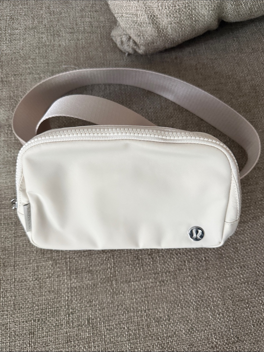 NWOT lululemon athletica Cream White Belt Bag silver hardware